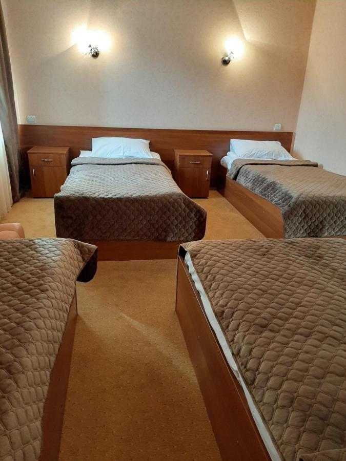 Stara Vezha Hotel Boryspilʼ Екстериор снимка